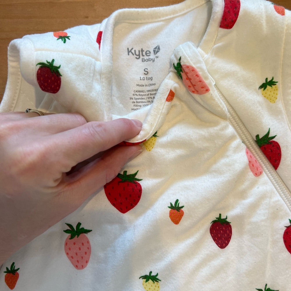 Kyte Baby Strawberry 1.0 Sleep Bag Size Small